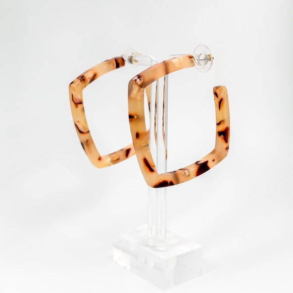 JCREW Jewelry - Light Tortoise Pattern, Acetate Hoop Earrings- Lightly Worn - Picture 4 of 5